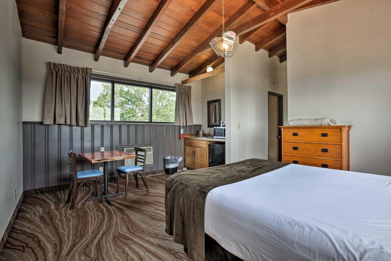 Burkesville Apt With Deck, Views And Pool Access! Zewnętrze zdjęcie