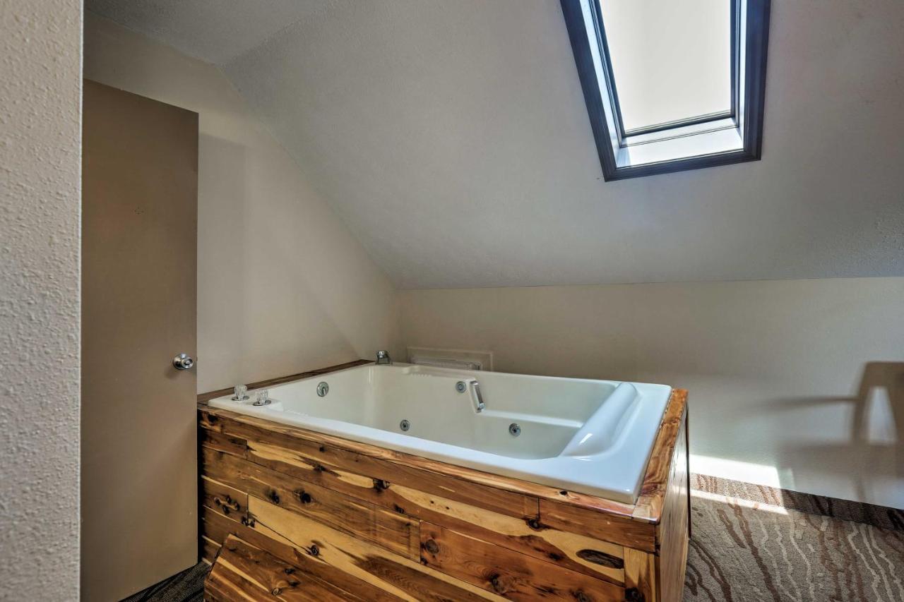 Burkesville Apt With Deck, Views And Pool Access! Zewnętrze zdjęcie