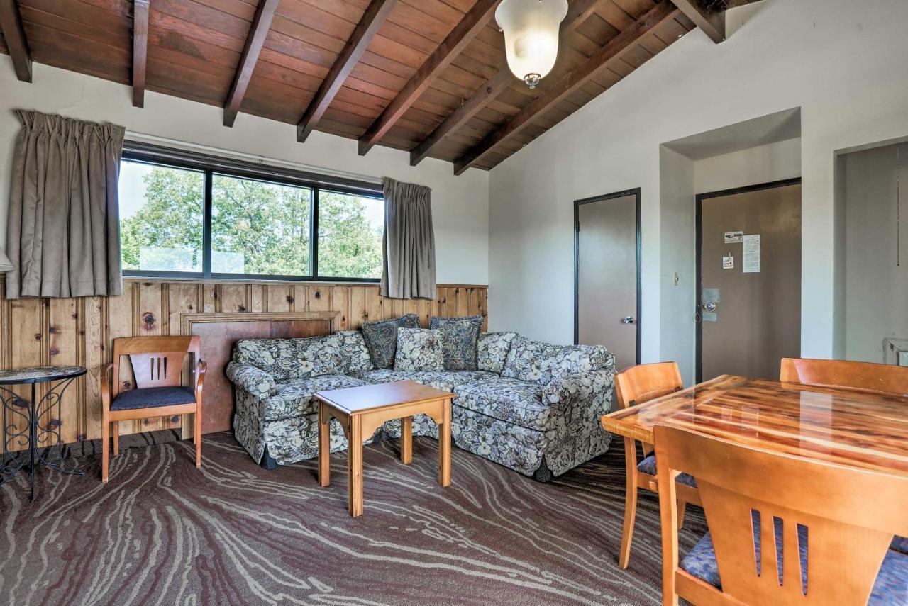 Burkesville Apt With Deck, Views And Pool Access! Zewnętrze zdjęcie