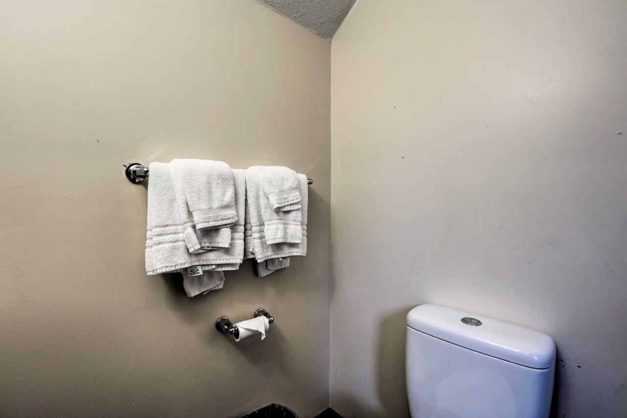 Burkesville Apt With Deck, Views And Pool Access! Zewnętrze zdjęcie